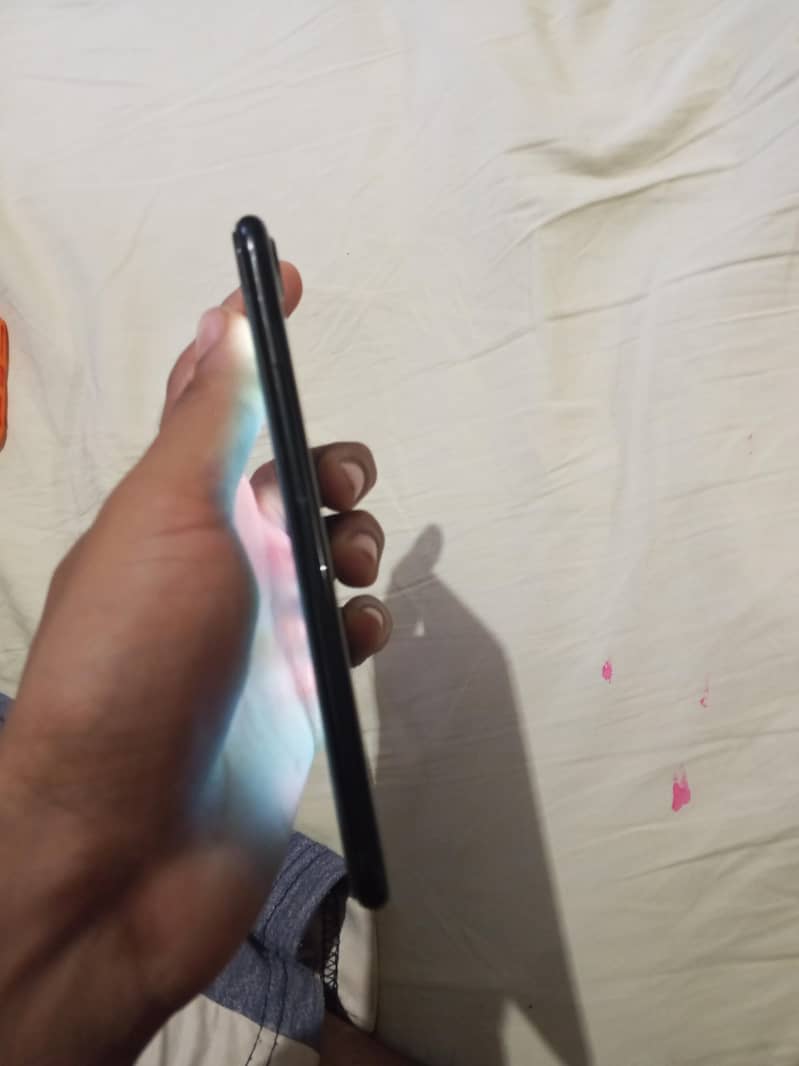Apple iPhone 7 Plus 2