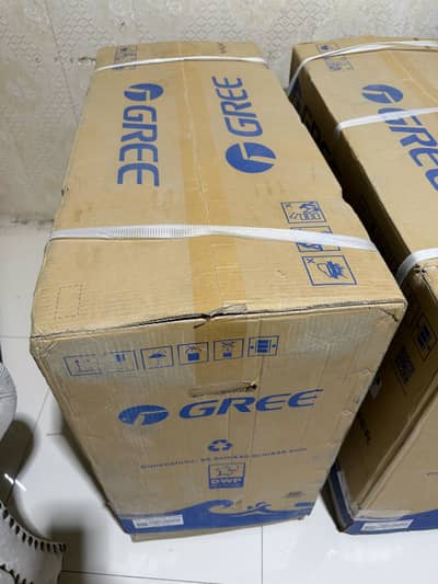 Gree two ton ac inverter market se 30000 sasta never opened