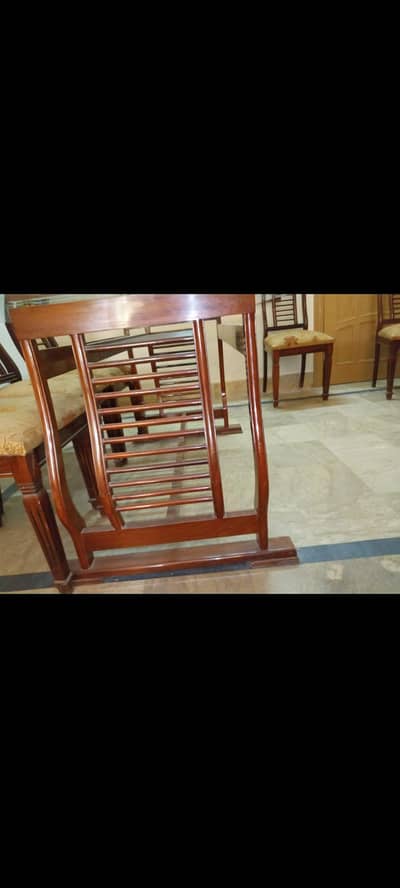 Decent and Elegant eight sitter dinning table