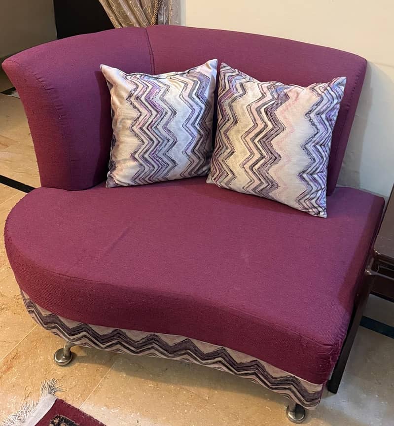 Sofas with cushions 0