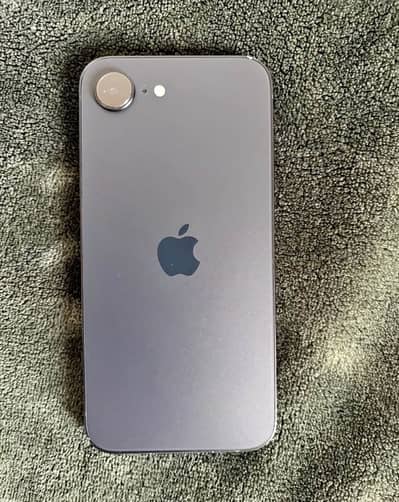 Apple iPhone 16e at&t (icloud unlocked)