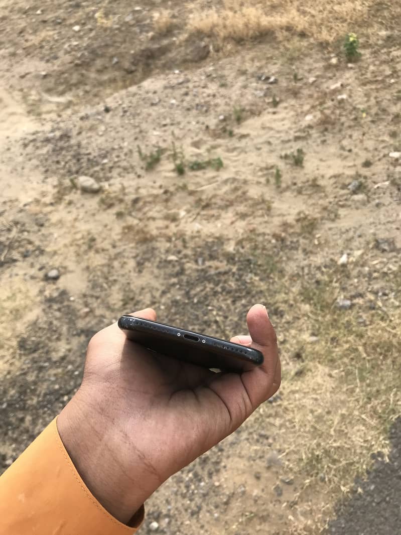 Apple iPhone 7 Plus 0