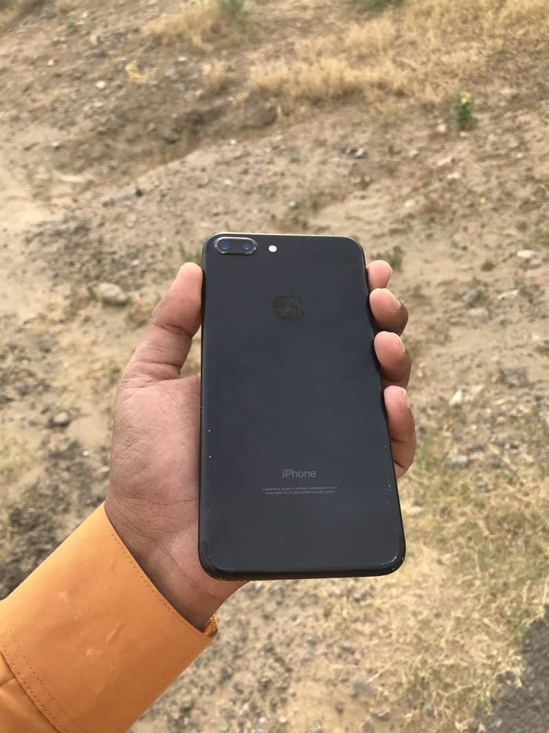 Apple iPhone 7 Plus 3