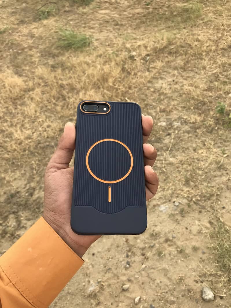 Apple iPhone 7 Plus 6