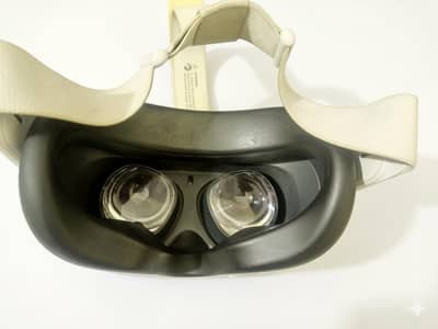 oculus , meta quest 2, 100% working,