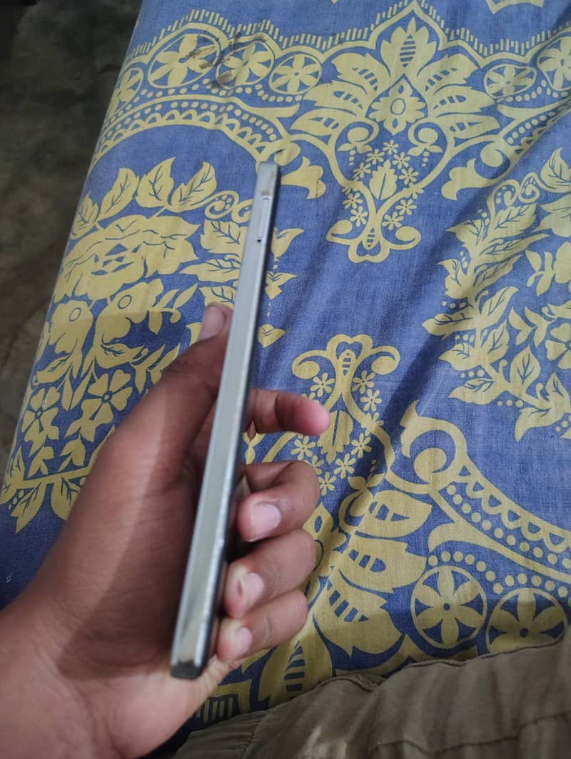 Tecno camon 30 5