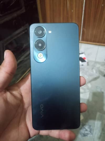 03067669178 Vivo Y04 4/64 urgent sale