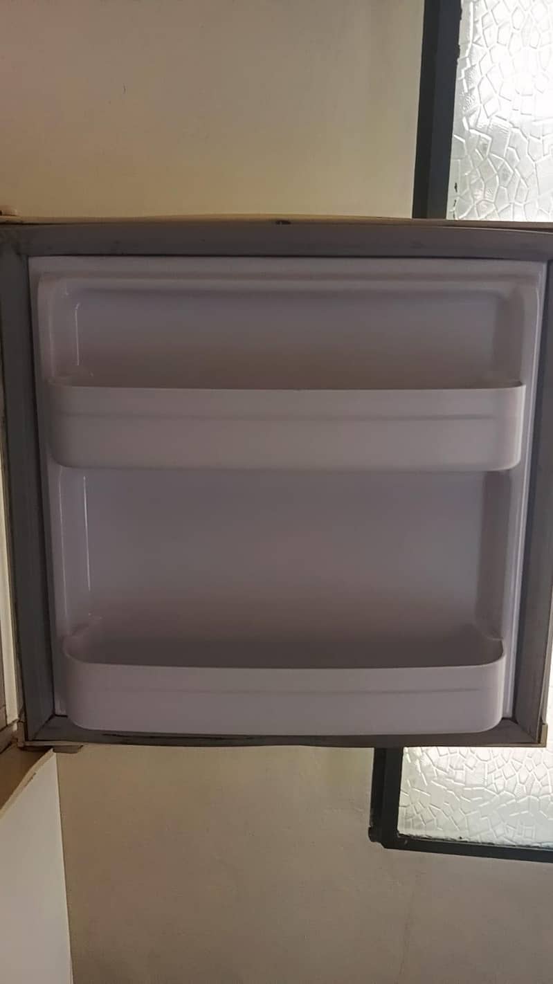 Refrigerator 4