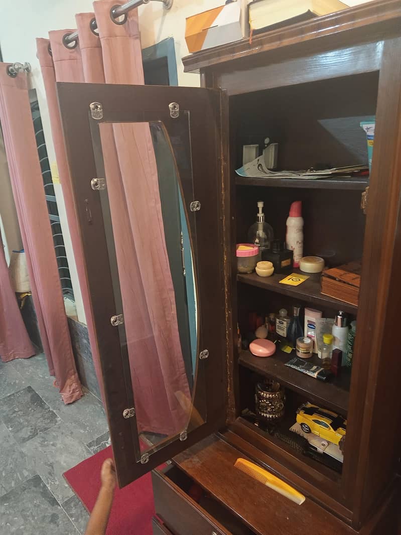 Dressing Table 2