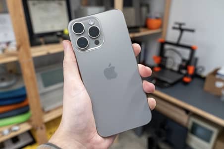 Apple iPhone 15 Pro max Natural Titanium 256 GB
