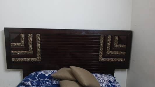 Bed King size