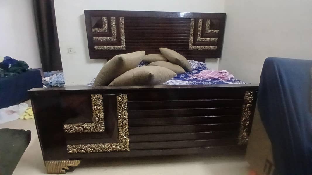 Bed King size 1
