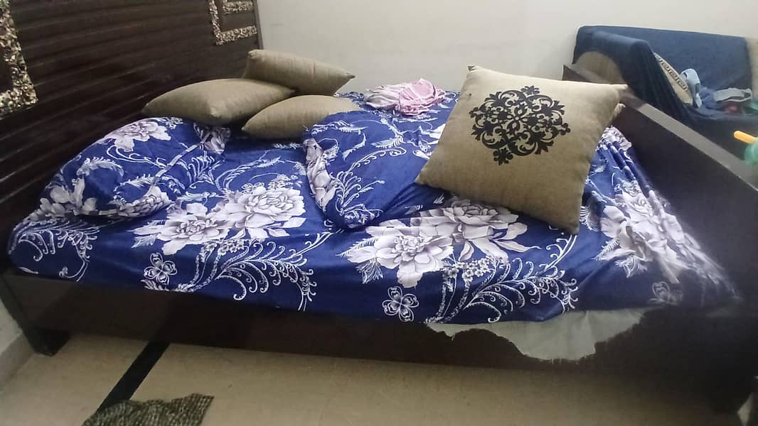 Bed King size 2