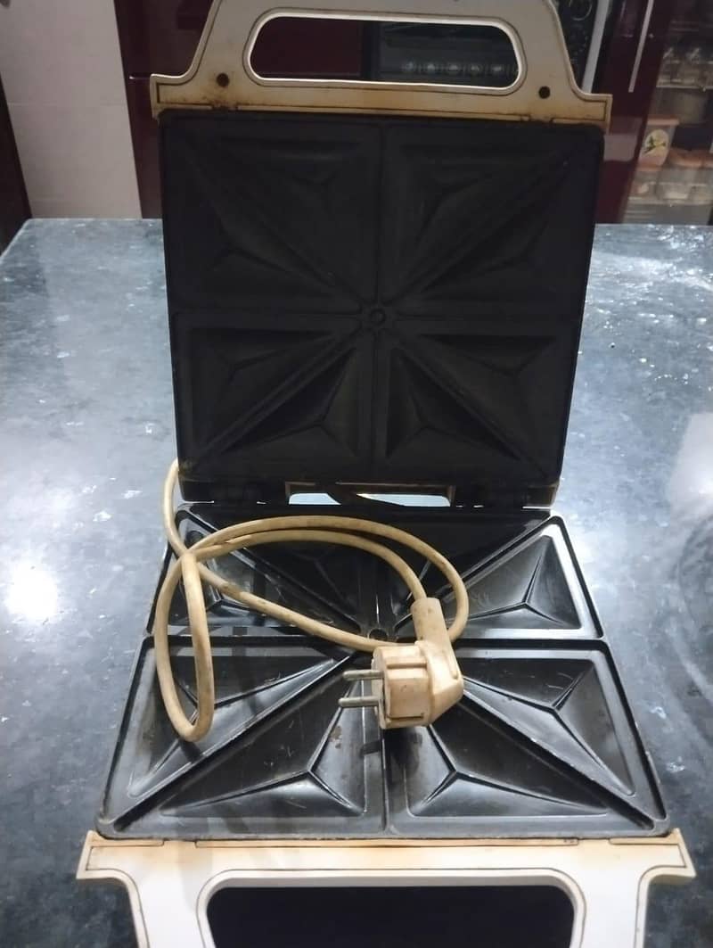 sandwich maker 1