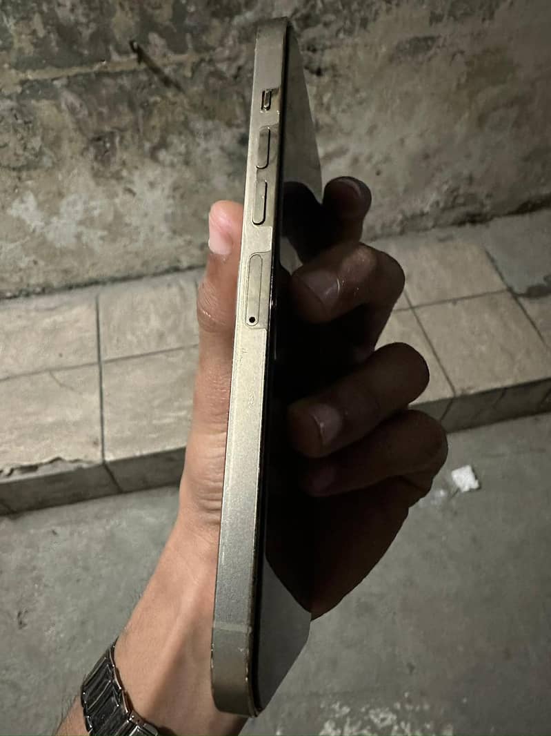 iPhone 13 Pro Max jv 128gb 10/10 mint condition 1