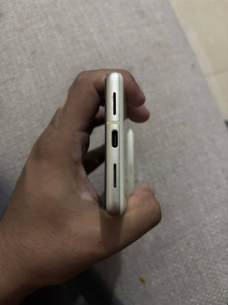 Google Pixel 7 5