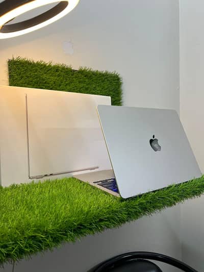 apple MacBook air m2 chip 2022/ with box 512 gb