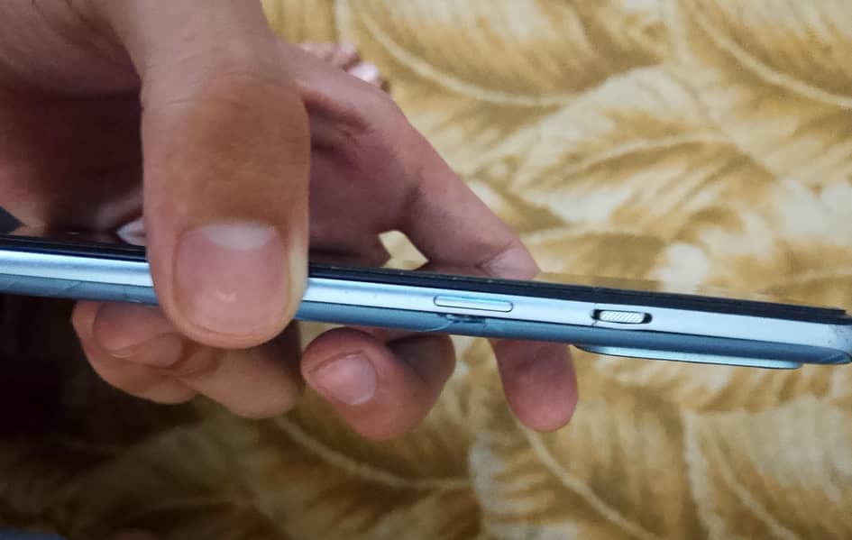 One Plus 9R 6
