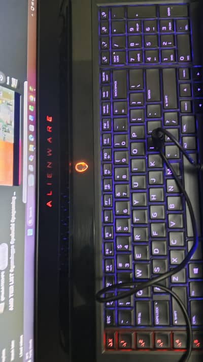 Alienware m17