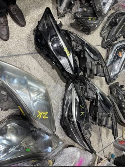 Toyota Lexus CT200 2022 Headlights Available