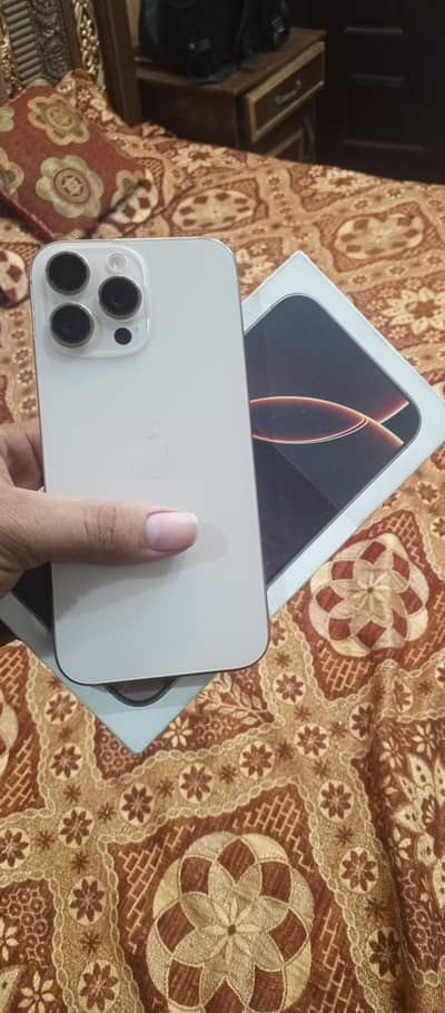 iPhone 16 Pro Max