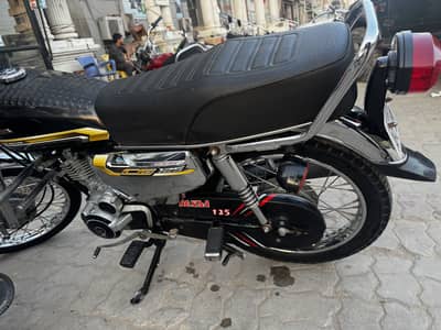 Excellent condition Honda 125 SE for sale