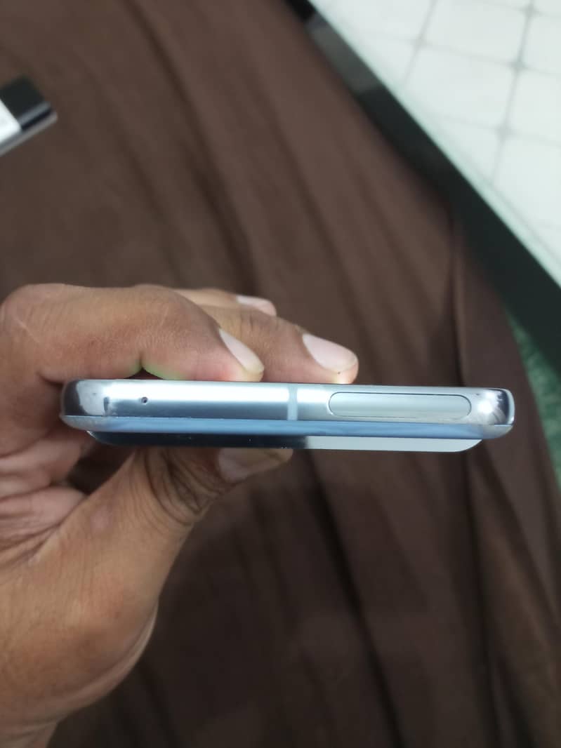 Google Pixel 8 Pro 6