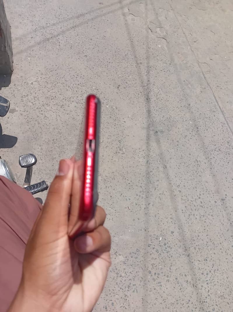 Apple iPhone 8 Plus 3