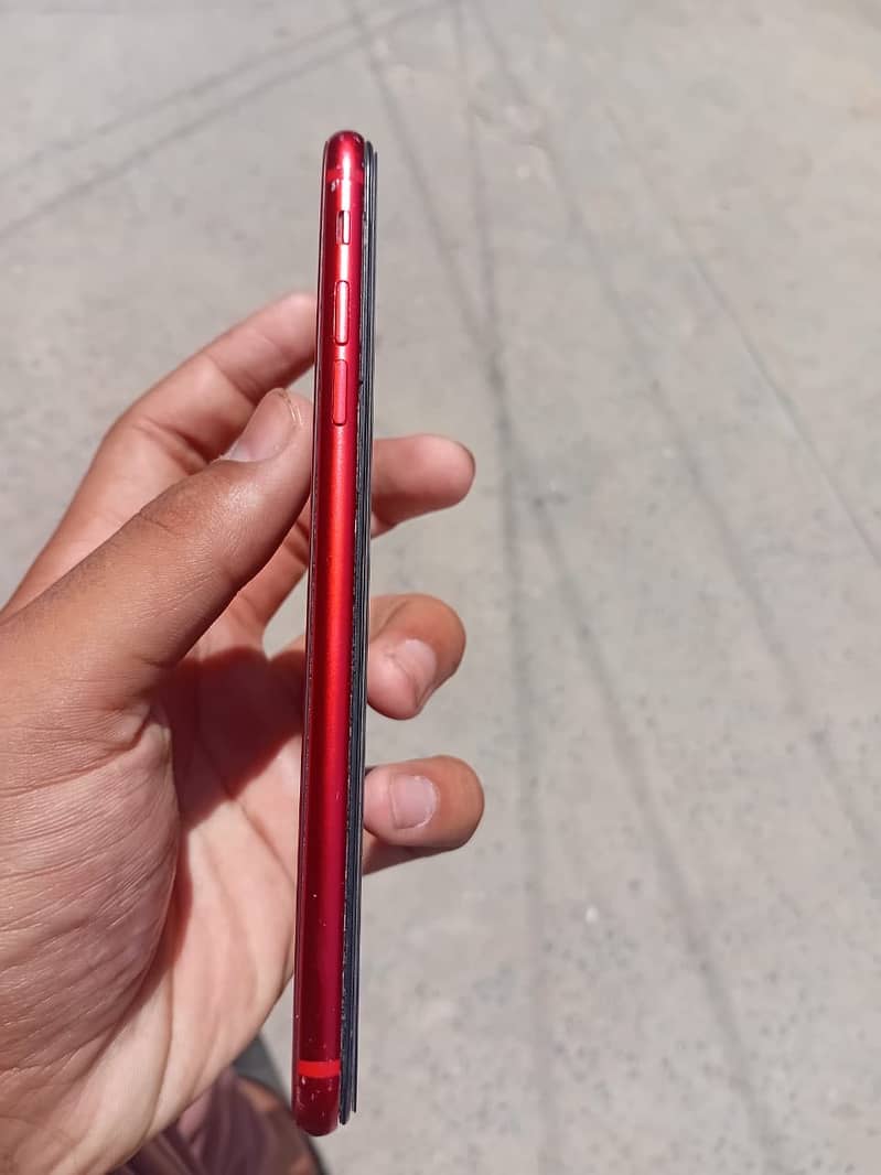 Apple iPhone 8 Plus 4