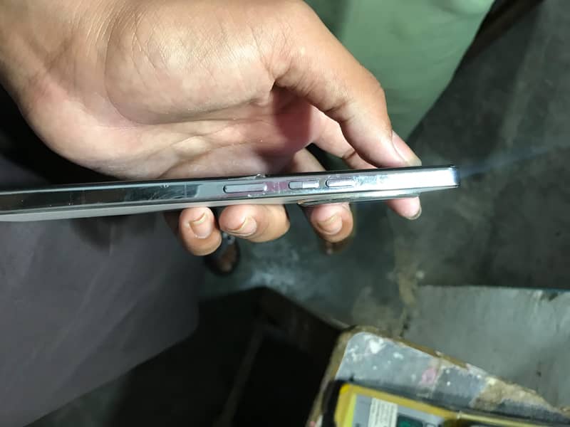 Tecno CAMON 30 7