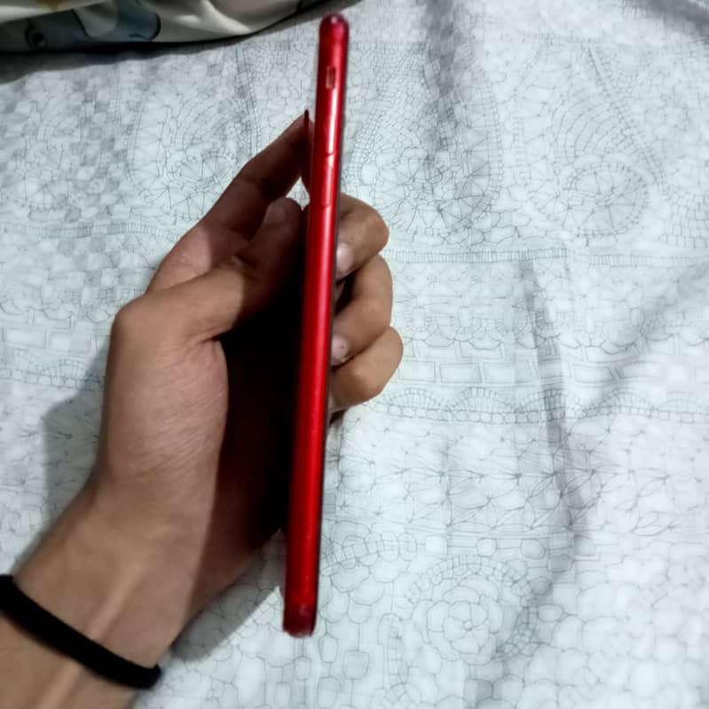 Apple iPhone 8 Plus 3