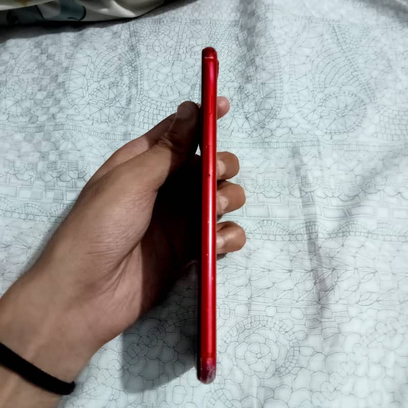 Apple iPhone 8 Plus 4