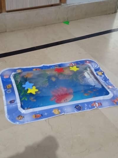 baby water fish play