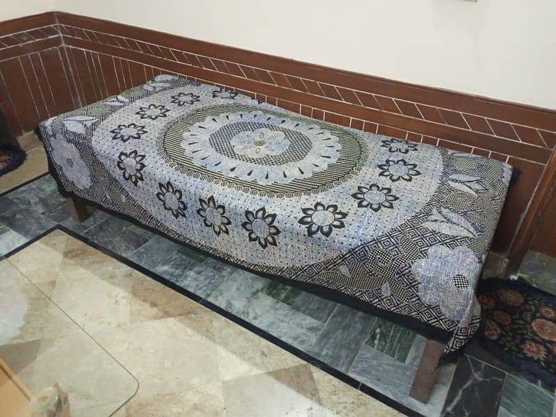 single small size bed 6