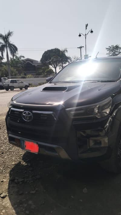 2017 modal revo. banat roof or side se 2 piece touch he