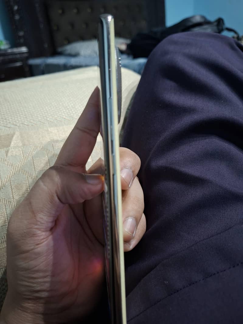 Tecno CAMON 30S 3