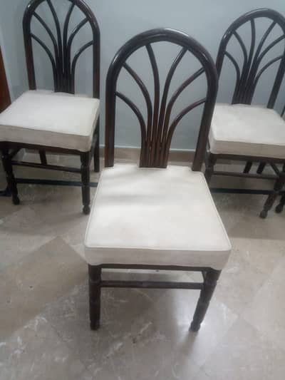 6-Seater Dining Set – Recently Refreshed Like New