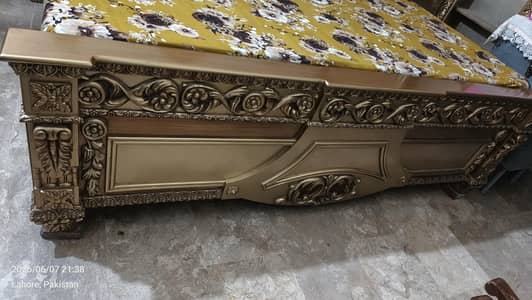  For Sale: Complete Bedroom Set (1 Year Used)