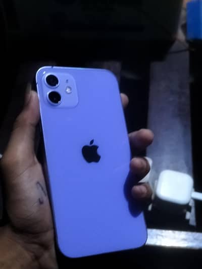 Apple iPhone 12
