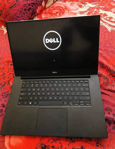 Dell presision 5310 8ram 256gb nvme Nvidia 2gb
