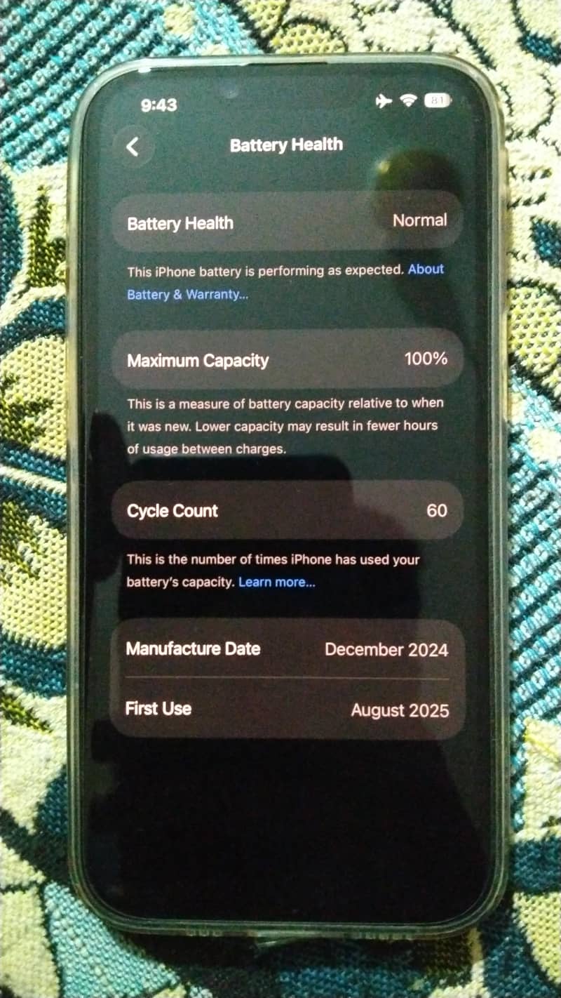 Apple iPhone 16e 8