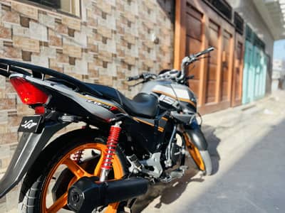  HONDA CB 150F SILVER