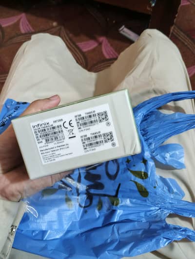 Infinix hot60i 12 128 hai new phone 1 mnt b use ni kiya