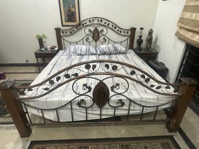Rod iron bed set