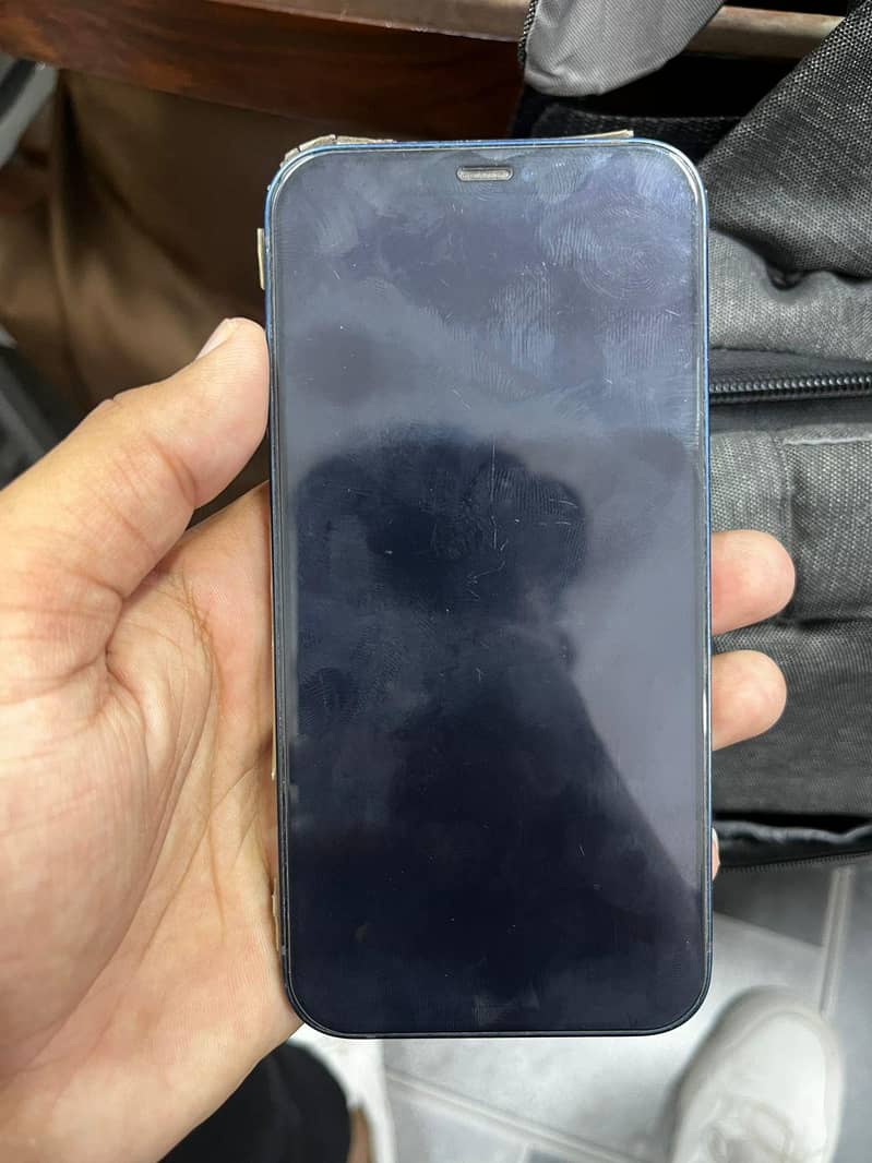 Apple iPhone 12 2
