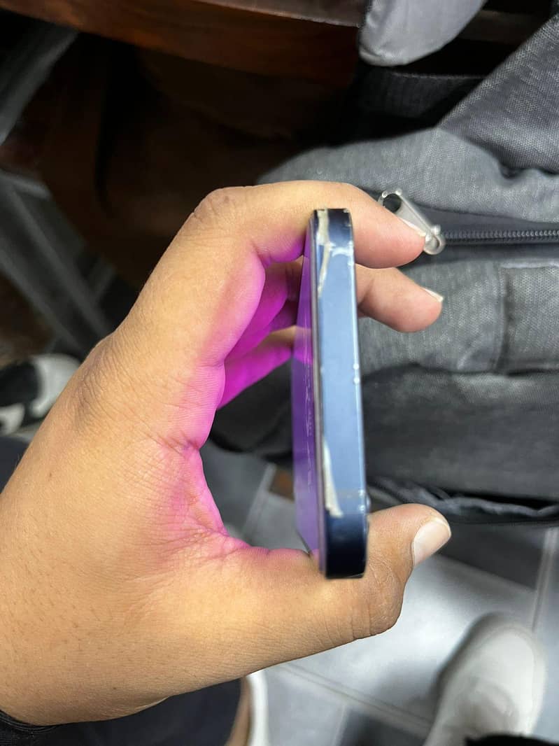 Apple iPhone 12 5