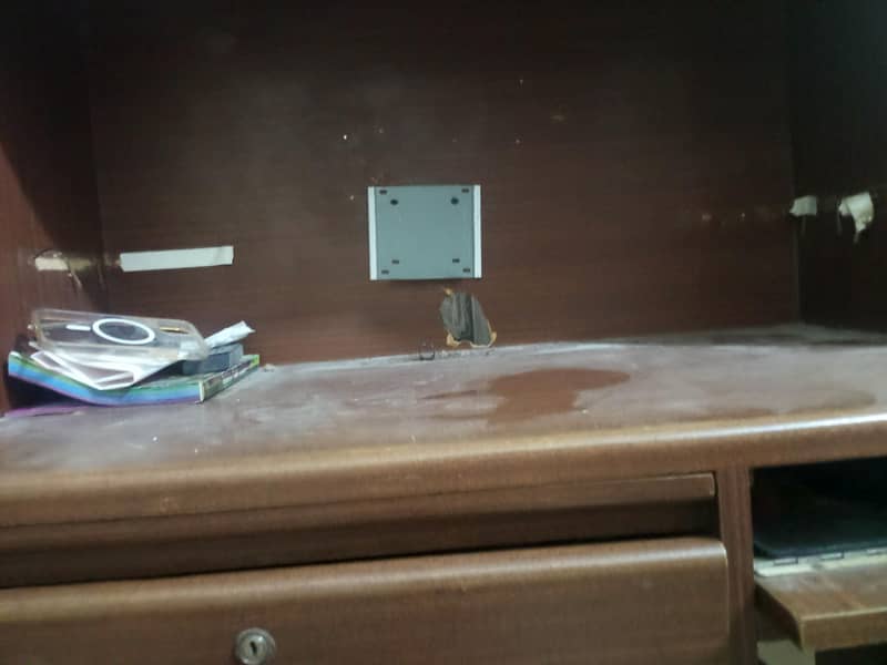 computer table for sell 3