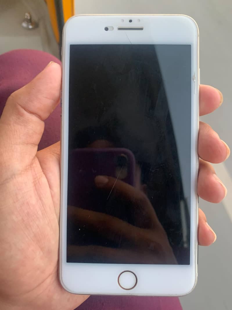 Apple iPhone 8 Plus 6