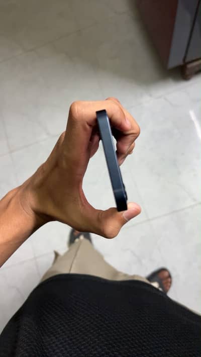 Apple iPhone 12