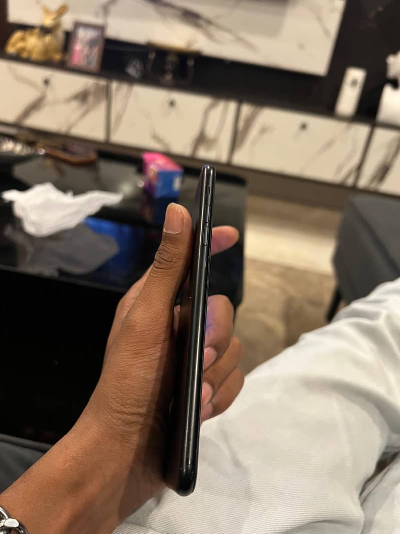 Apple iPhone 7 Plus 3